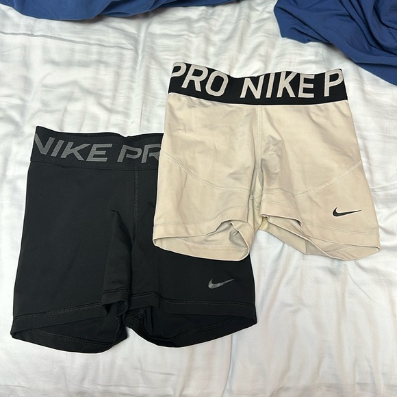 Nike Pro Shorts - Picture 1 of 7